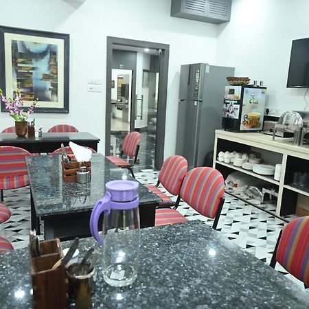 Elgin Suites Kolkata Ngoại thất bức ảnh